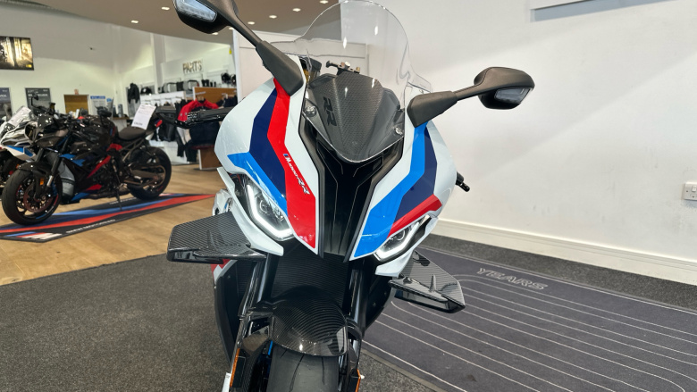 BMW M1000 RR